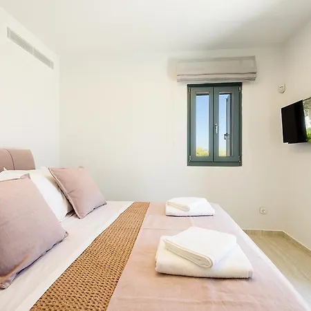 Villa White & Rocks *