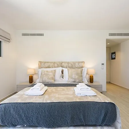 Villa White & Rocks Aspro Chorio