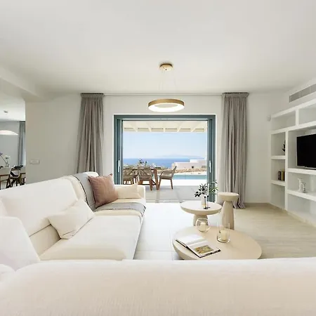 White & Rocks Villa *