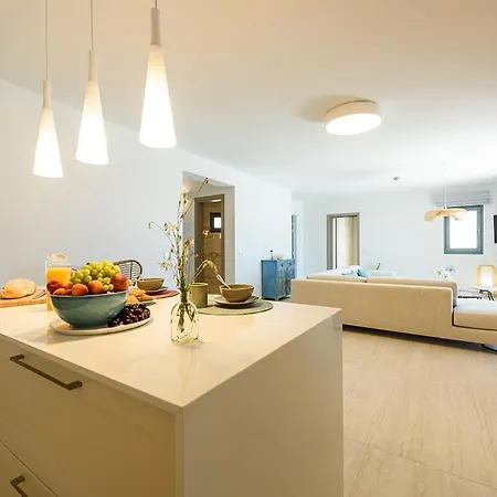 Villa White & Rocks *
