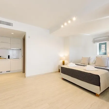 White & Rocks Villa *