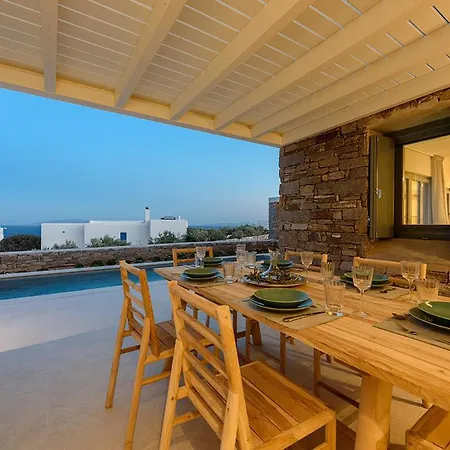 Villa White & Rocks